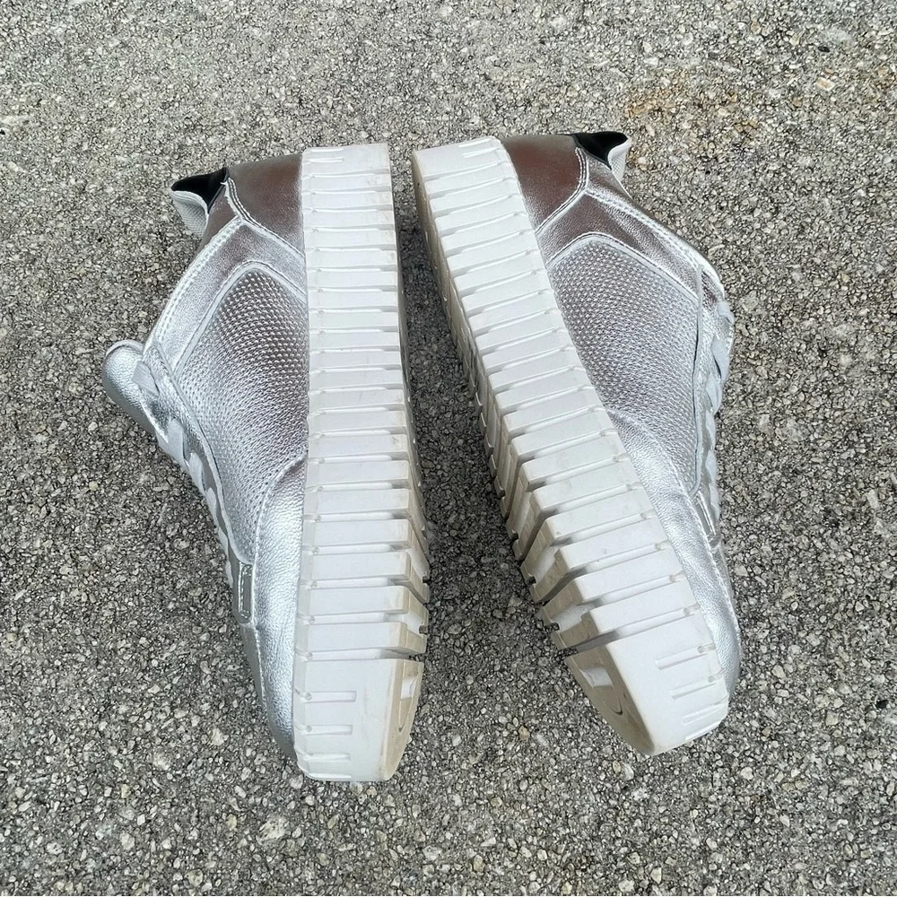 Silent D Oscar Platform Sneaker Metallic Silver Leather Upper Sz 41